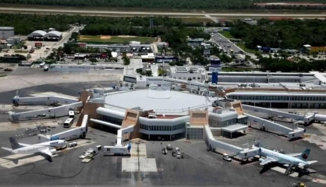 Dueño de aeropuerto de Cancún cierra compra de 20 aeropuertos