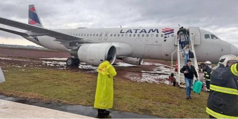 Un A320 de Latam se sale de pista al aterrizar en Brasil