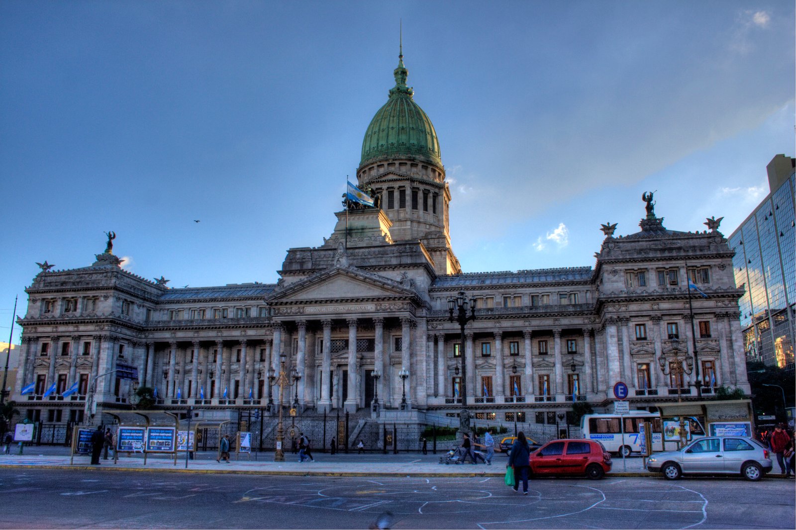 Argentina: piden millonario aporte de la promoción del país al Tesoro