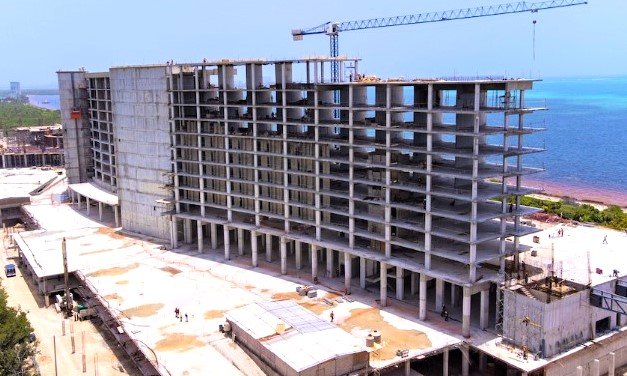 QRoo: hoteles con 600 empleados requieren a 2.500 para reformarse