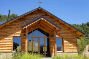 San Juan Bautista de Quila Quina, una iglesia entre el bosque, la fe y el lago Lácar