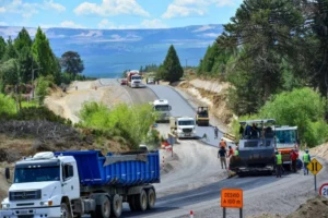 Neuquén reafirma su estrategia vial con la transferencia de rutas