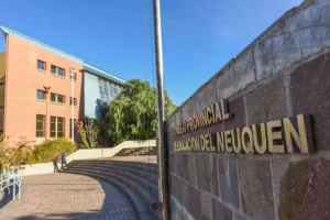 Educación reintegrará descuentos erróneos a docentes