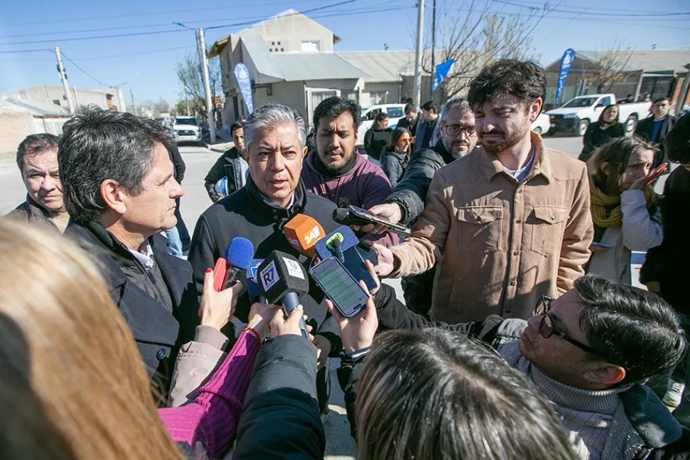 Figueroa acuerda con empresas operadoras la ejecución de obras viales
