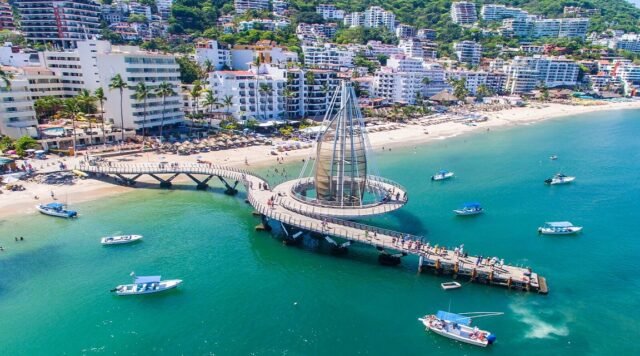 Cancún es superada por Vallarta y Los Cabos en hundimiento turístico